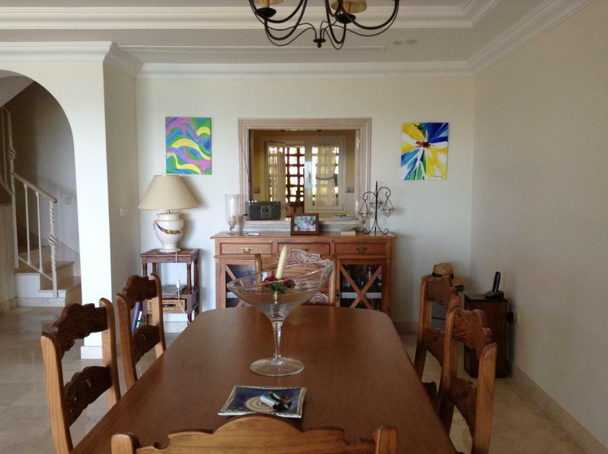 Urb Playa Azul 24 Villa Estepona Ngoại thất bức ảnh