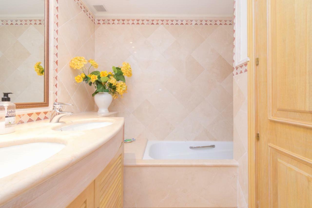 Urb Playa Azul 24 Villa Estepona Ngoại thất bức ảnh