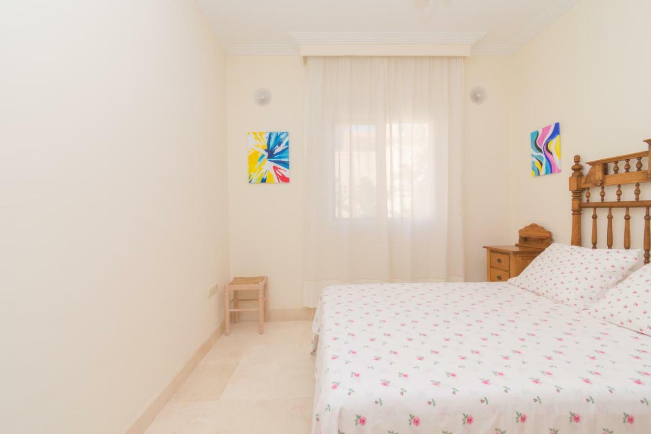 Urb Playa Azul 24 Villa Estepona Ngoại thất bức ảnh