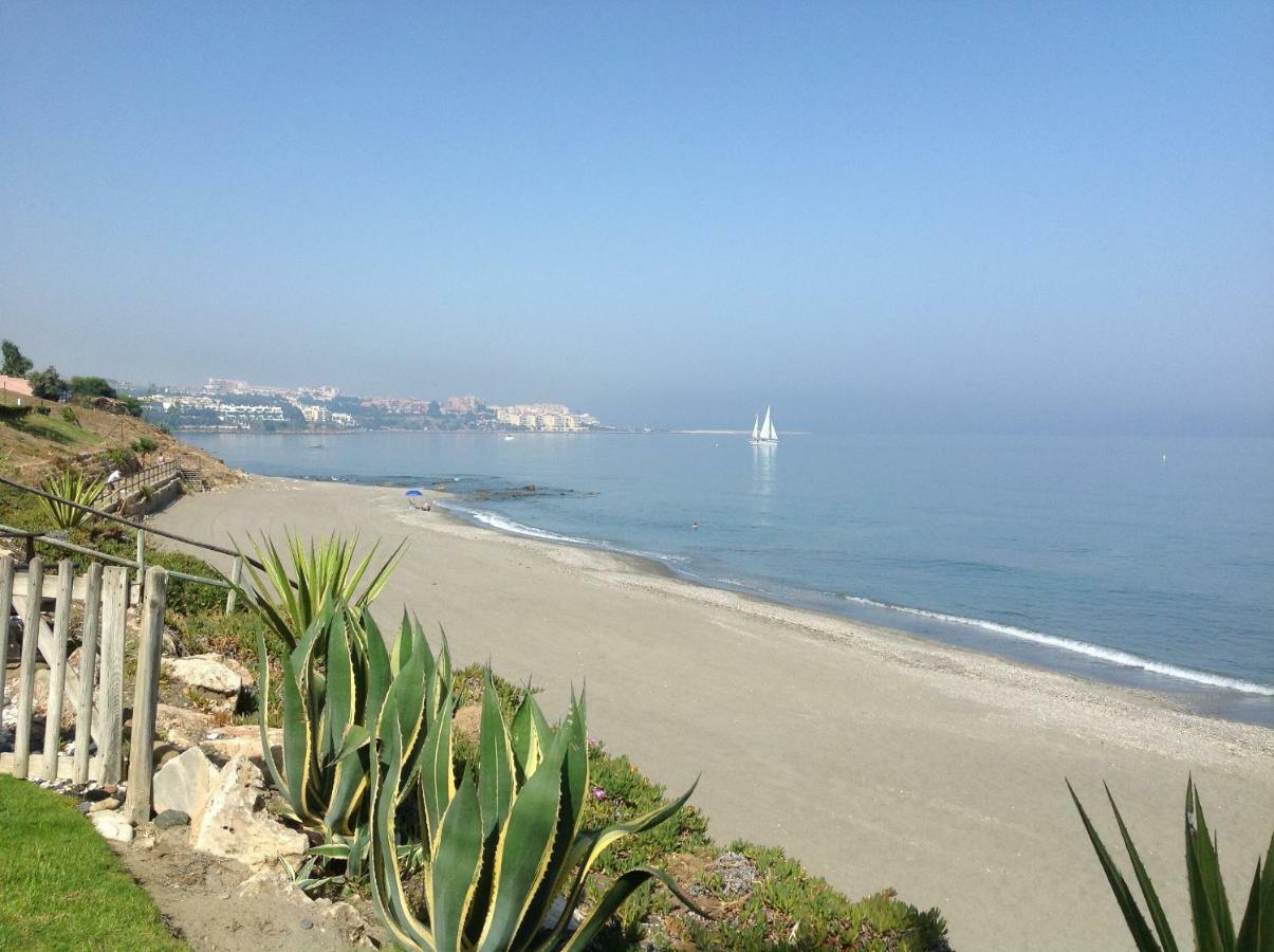 Urb Playa Azul 24 Villa Estepona Ngoại thất bức ảnh
