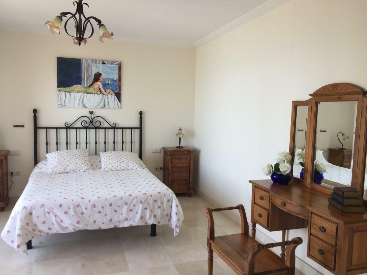 Urb Playa Azul 24 Villa Estepona Ngoại thất bức ảnh