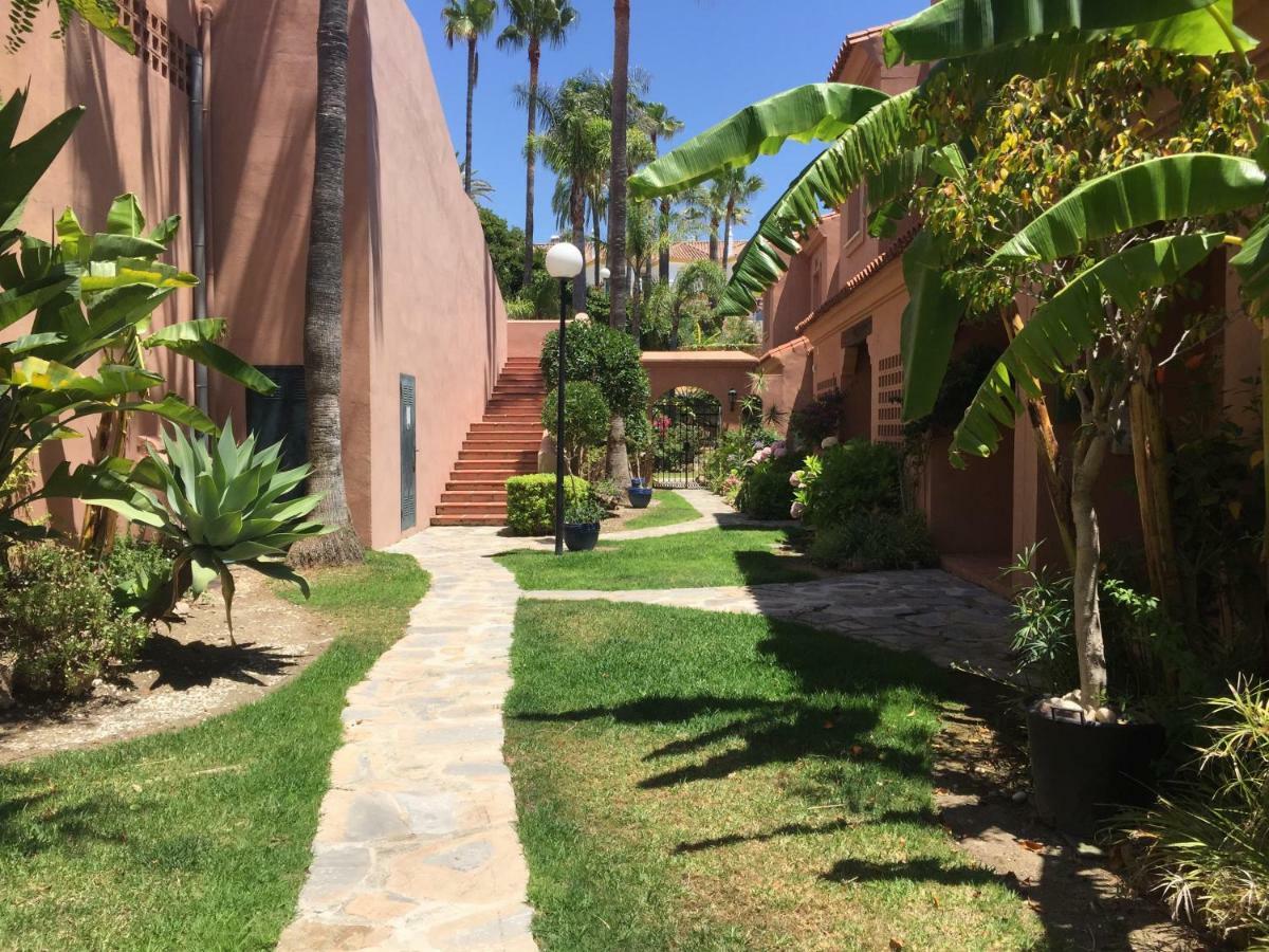 Urb Playa Azul 24 Villa Estepona Ngoại thất bức ảnh